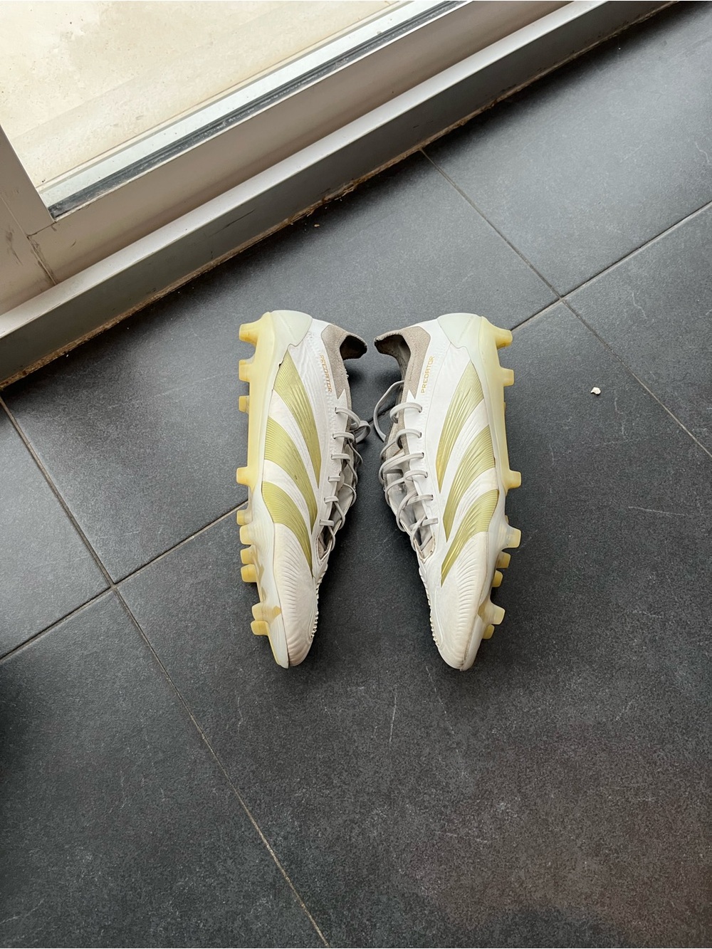 Adidas predator elite soccer cleats size 9.5